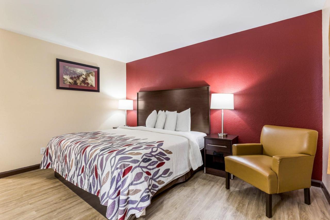 Red Roof Inn Dry Ridge Bagian luar foto