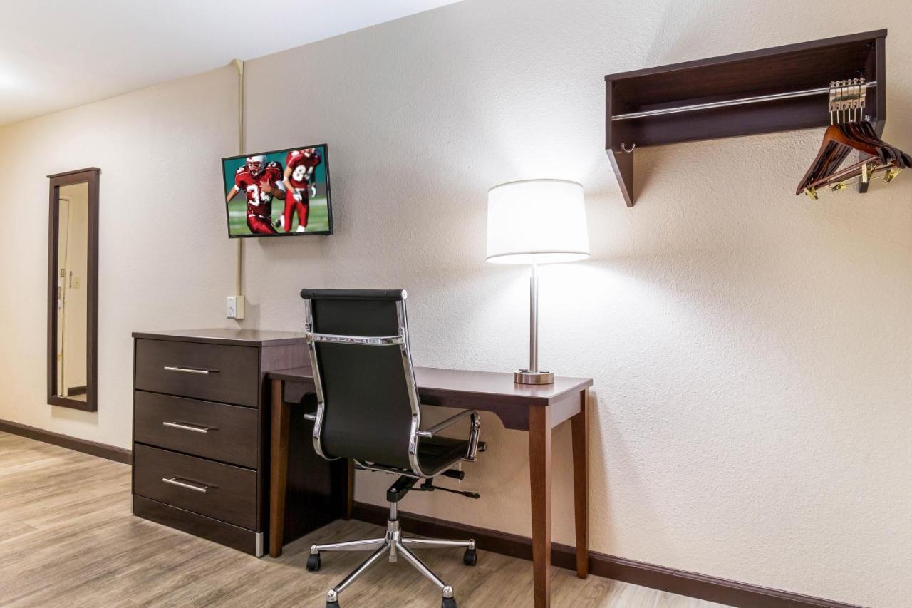 Red Roof Inn Dry Ridge Bagian luar foto