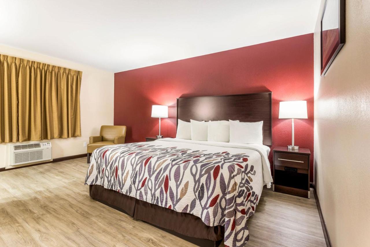 Red Roof Inn Dry Ridge Bagian luar foto